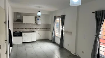 400.000 ARS + 111.162 ARS expensas Cristóbal Colón 400 27.29 m² totales 27.29 m² cubiertos Monoambiente1 baños ALQUILER MONOAMBIENTE MORON CENTRO COLON 420 Corredores responsables: Silvana Inés Palini CPI 8862 / CMCPM 2955 Pablo Leone REMAX Vita Whatsapp