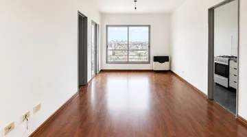 700.000 ARS + 357.722 ARS expensas Monroe 3600 46.7 m² totales 42.3 m² cubiertos 2 ambientes 1 baños ALQUILER DEPTO 2 AMB. CON BALCÓN - COGHLAN Corredores responsables: Silvana Inés Palini CPI 8862 / CMCPM 2955 Mariano Alvarez REMAX Vita Whatsapp