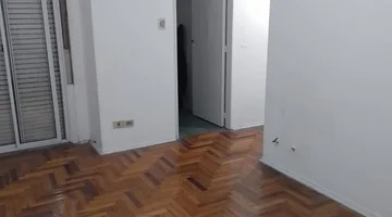 65.000 USD Avenida Boedo 1500 31 m² totales 31 m² cubiertos 2 ambientes 1 baños VENTA DEPARTAMENTO 2 AMB BOEDO APTO CREDITO Corredores responsables: Silvana Inés Palini CPI 8862 / CMCPM 2955 Samanta Battiato REMAX Vita Whatsapp